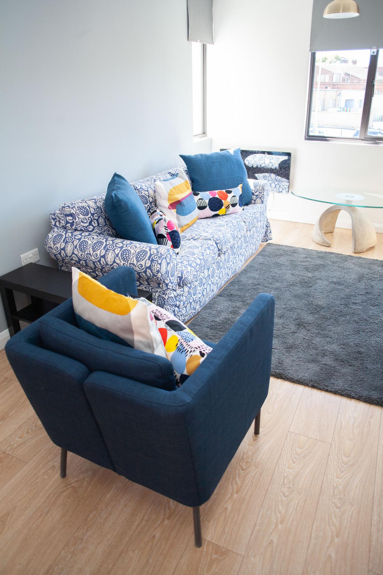 Living area at Quire Court Apartments, Centre, Gloucester - Citybase Apartments