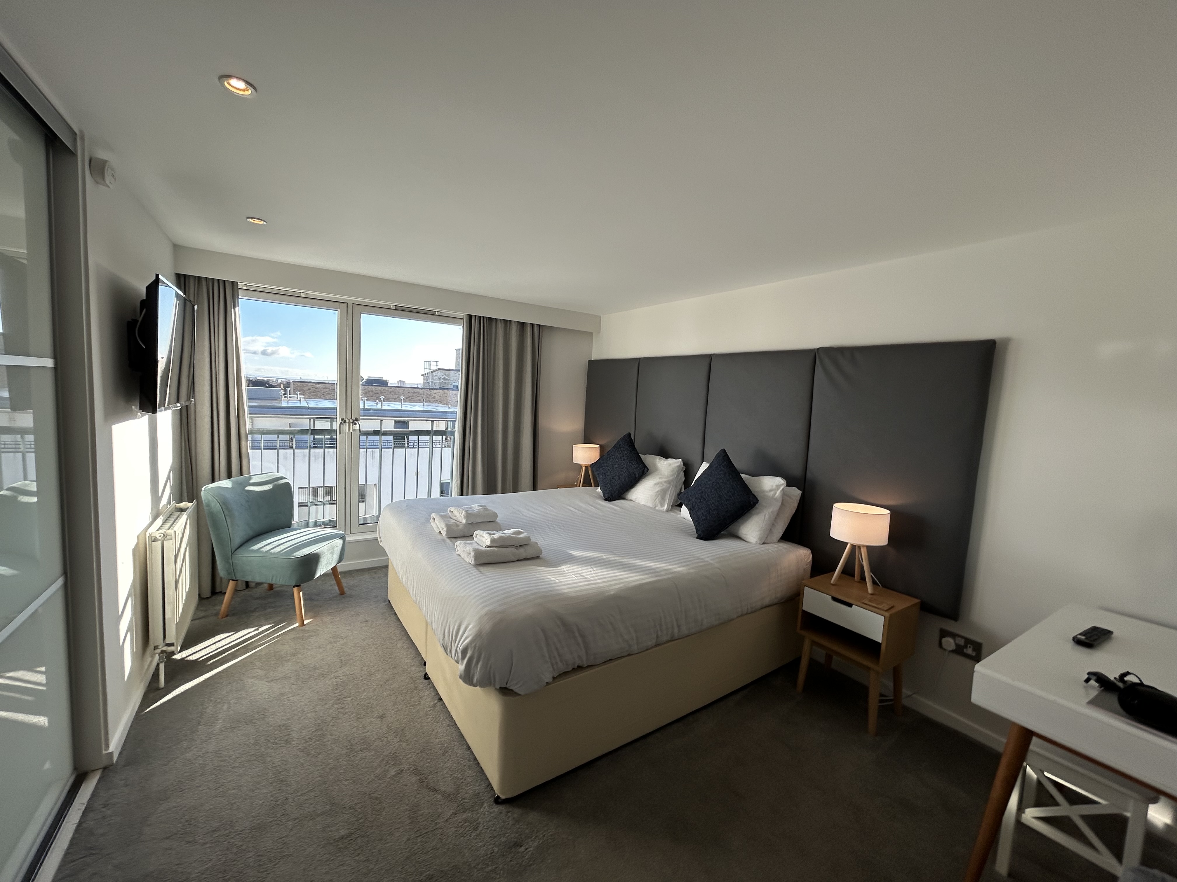 Bed at Tolbooth Apartments, Centre, Glasgow - Citybase Apartments